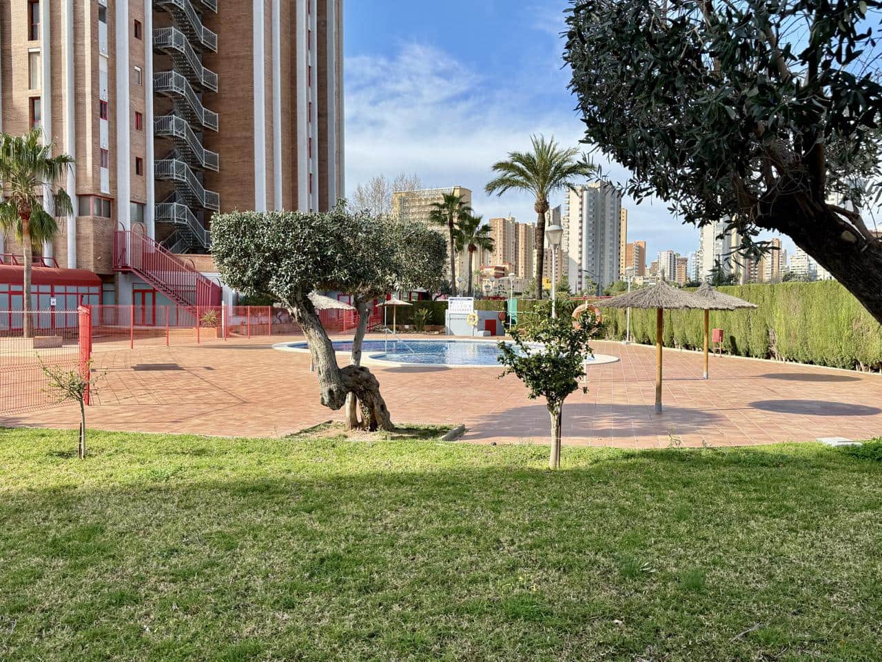 1 sovrum Lägenhet till salu i Benidorm med pool garage - 197 000 € (Ref: 6748154)
