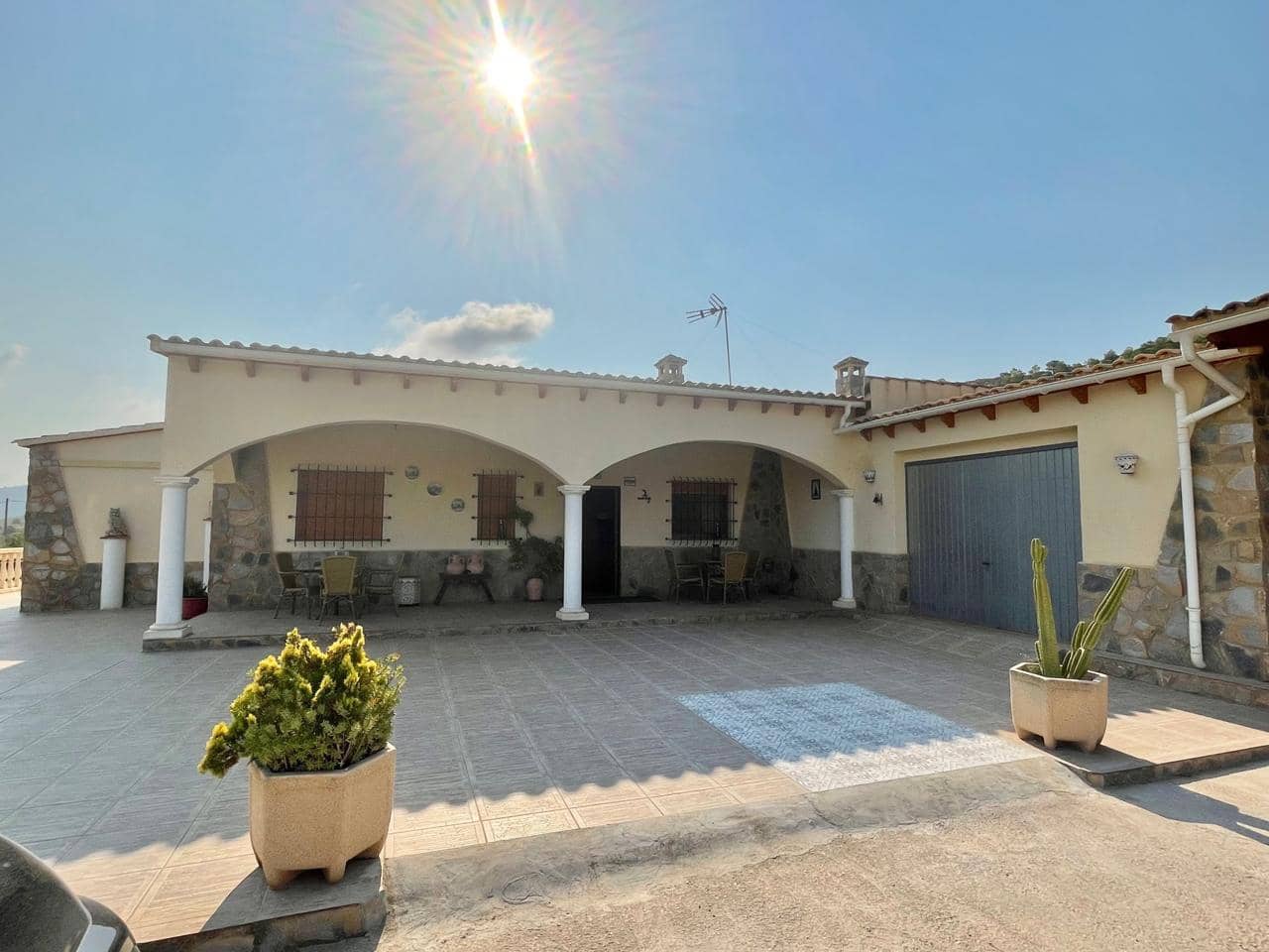 Chalet de 3 habitaciones en Relleu en venta con garaje - 450.000 € (Ref: 7077144)