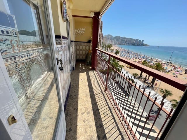 3 bedroom Flat for sale in Levante, Benidorm with garage - € 590,000 (Ref: 7344591)