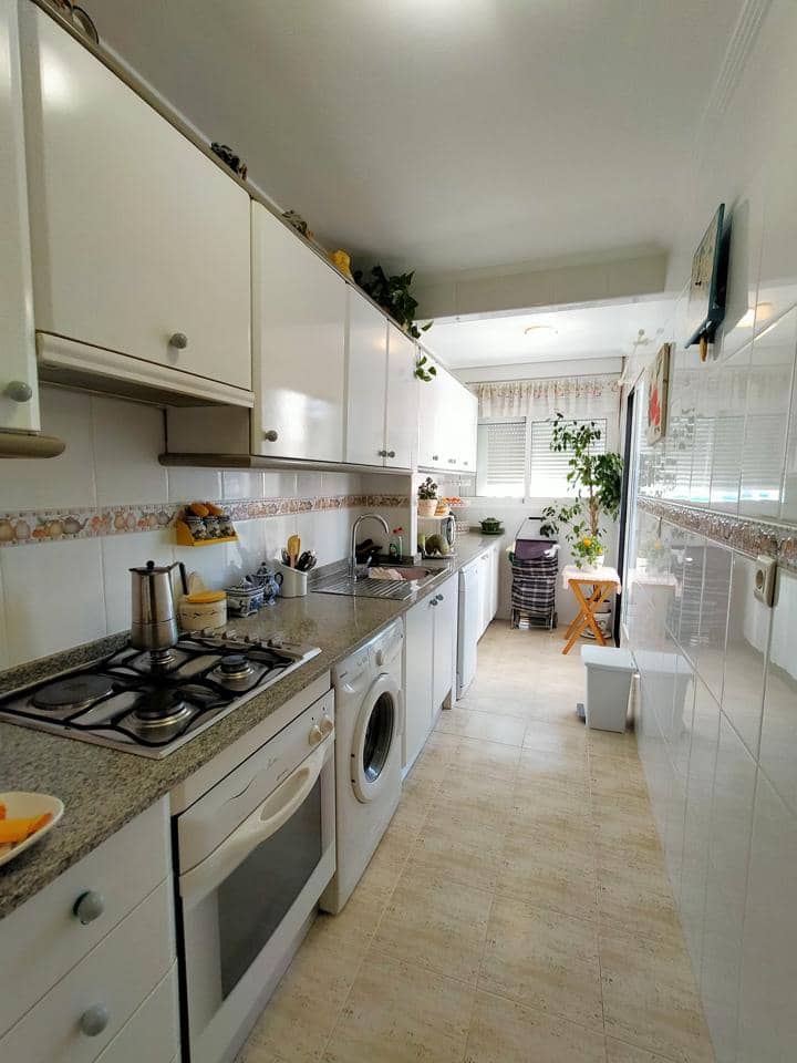 2 soveværelse Lejlighed til salg i Benidorm med swimmingpool garage - € 250.500 (Ref: 7430093)