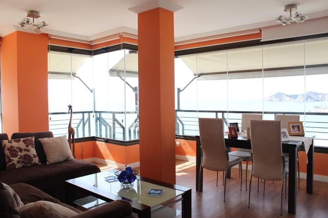 2 bedroom Flat for sale in Levante, Benidorm - € 630,000 (Ref: 7529777)