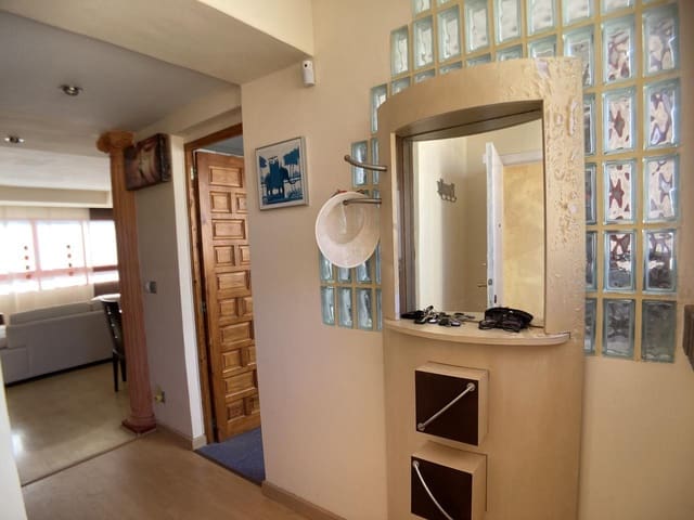 2 chambre Appartement à vendre à Rincón de Loix, Benidorm avec piscine garage - 198 000 € (Ref: 8205301)