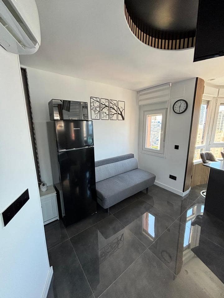 Flat for sale in Benidorm with pool garage - € 231,000 (Ref: 8271602)