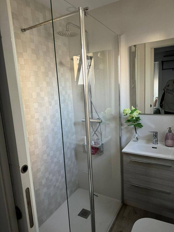 2 soveværelse Lejlighed til salg i Benidorm med swimmingpool garage - € 371.000 (Ref: 8360809)