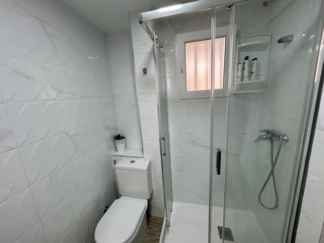 1 chambre Appartement à vendre à Juzgados - Plaza de Toros, Benidorm avec piscine garage - 212 000 € (Ref: 8488213)