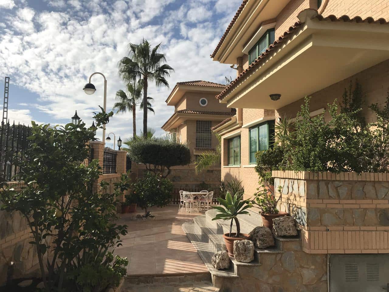 8 soverom Villa til salgs i Benidorm med svømmebasseng garasje - € 970 000 (Ref: 8541012)