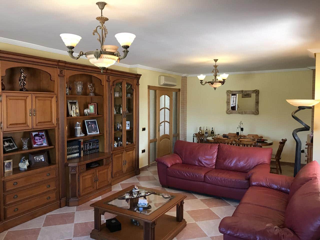 8 soverom Villa til salgs i Benidorm med svømmebasseng garasje - € 970 000 (Ref: 8541012)