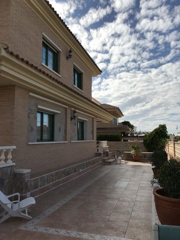 8 soverom Villa til salgs i Sierra Helada, Benidorm med svømmebasseng garasje - € 970 000 (Ref: 8541012)