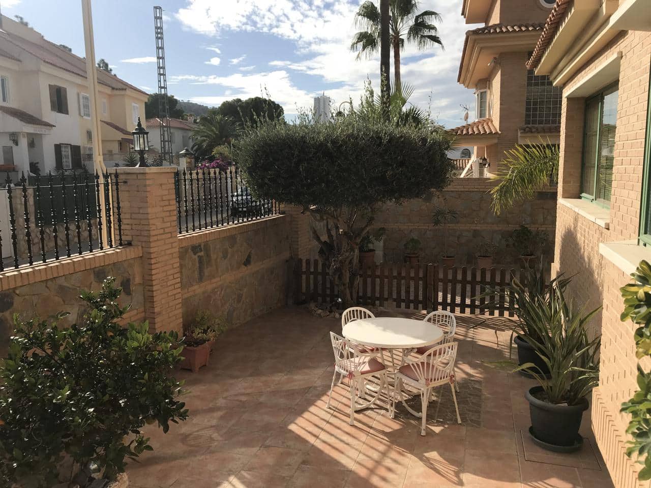 8 soverom Villa til salgs i Benidorm med svømmebasseng garasje - € 970 000 (Ref: 8541012)