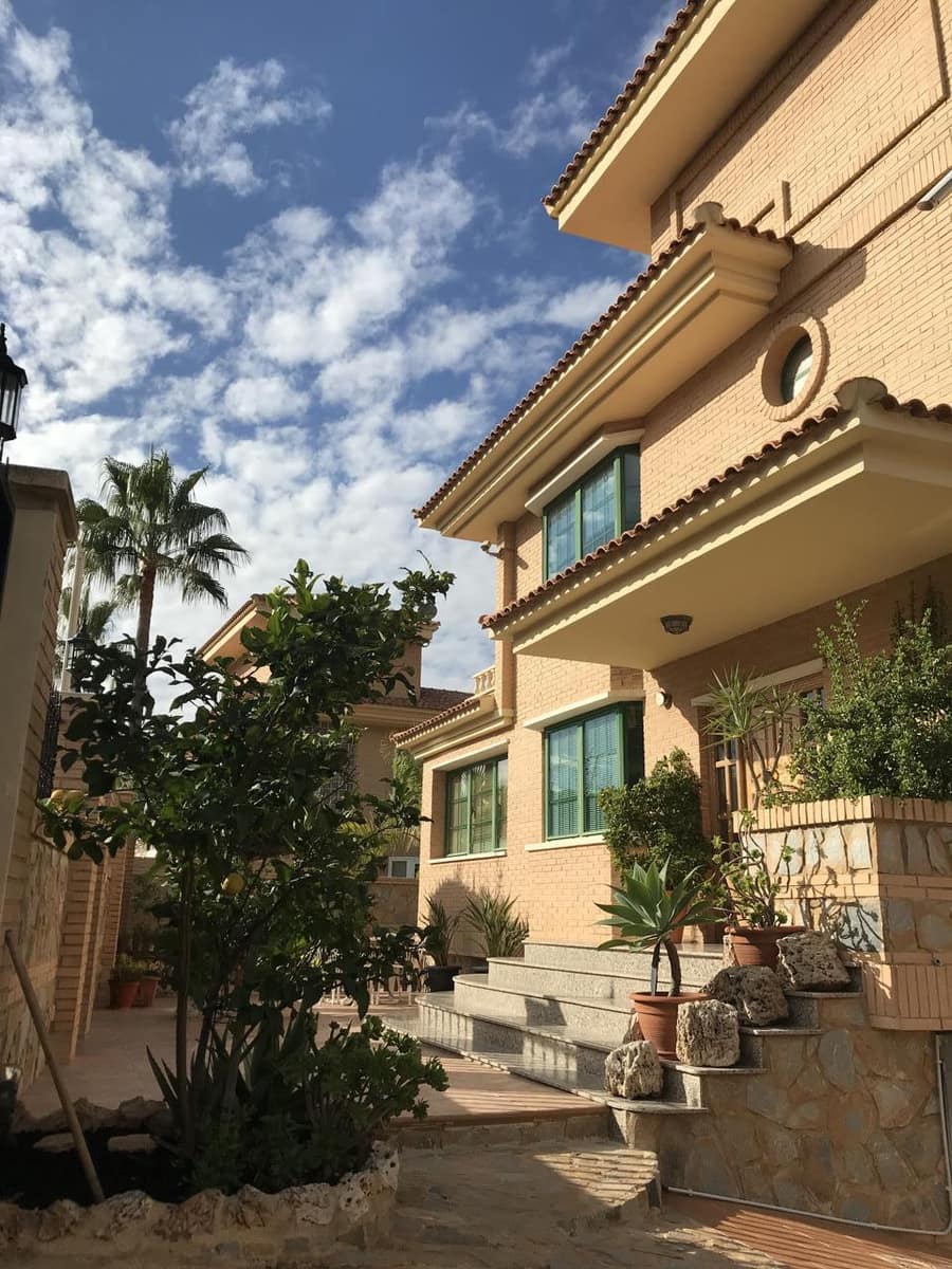 8 soverom Villa til salgs i Benidorm med svømmebasseng garasje - € 970 000 (Ref: 8541012)