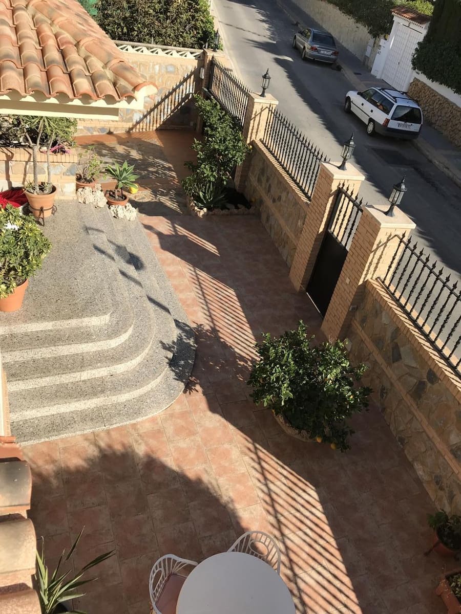 8 soverom Villa til salgs i Benidorm med svømmebasseng garasje - € 970 000 (Ref: 8541012)