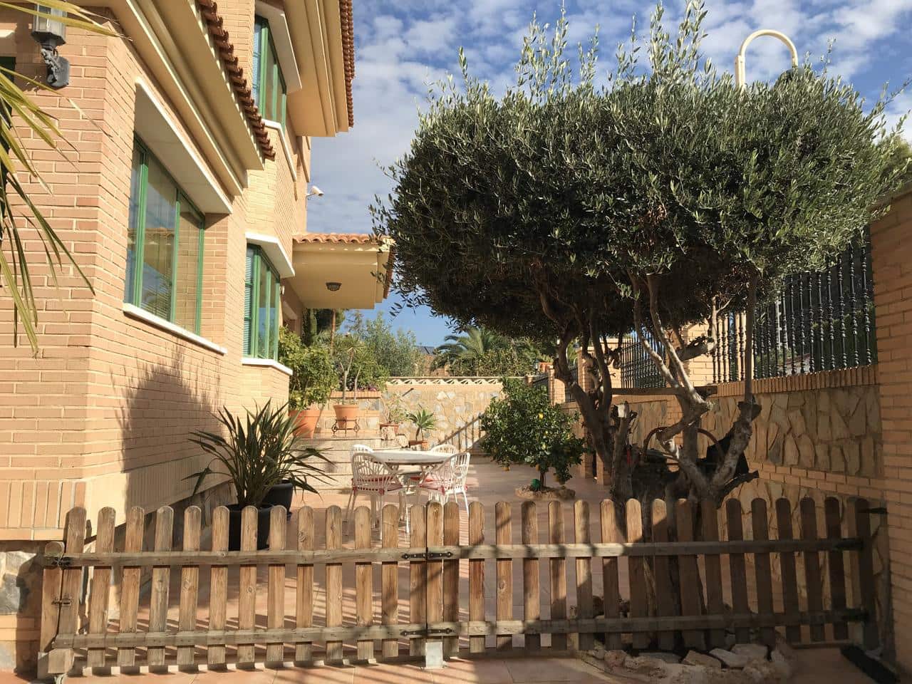 8 soverom Villa til salgs i Benidorm med svømmebasseng garasje - € 970 000 (Ref: 8541012)