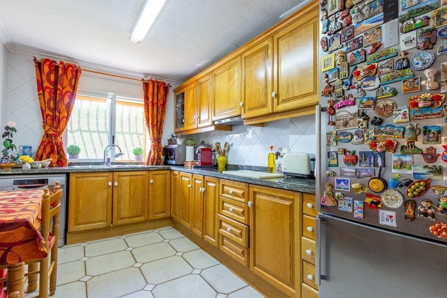 4 soverom Villa til salgs i Finestrat med svømmebasseng garasje - € 465 000 (Ref: 8580723)