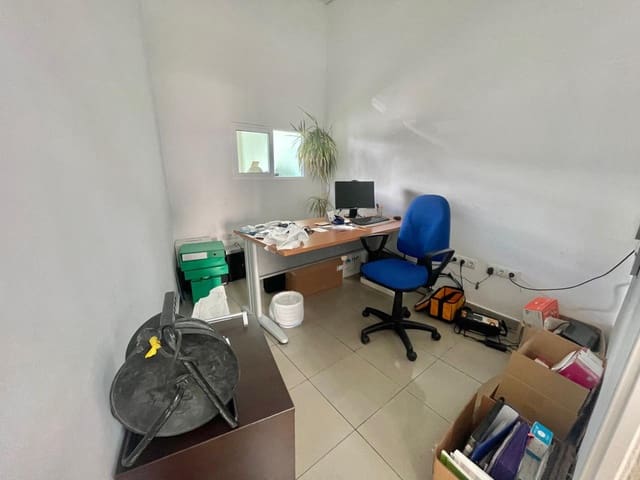 2 bedroom Business for sale in La Nucia - € 169,999 (Ref: 8806886)
