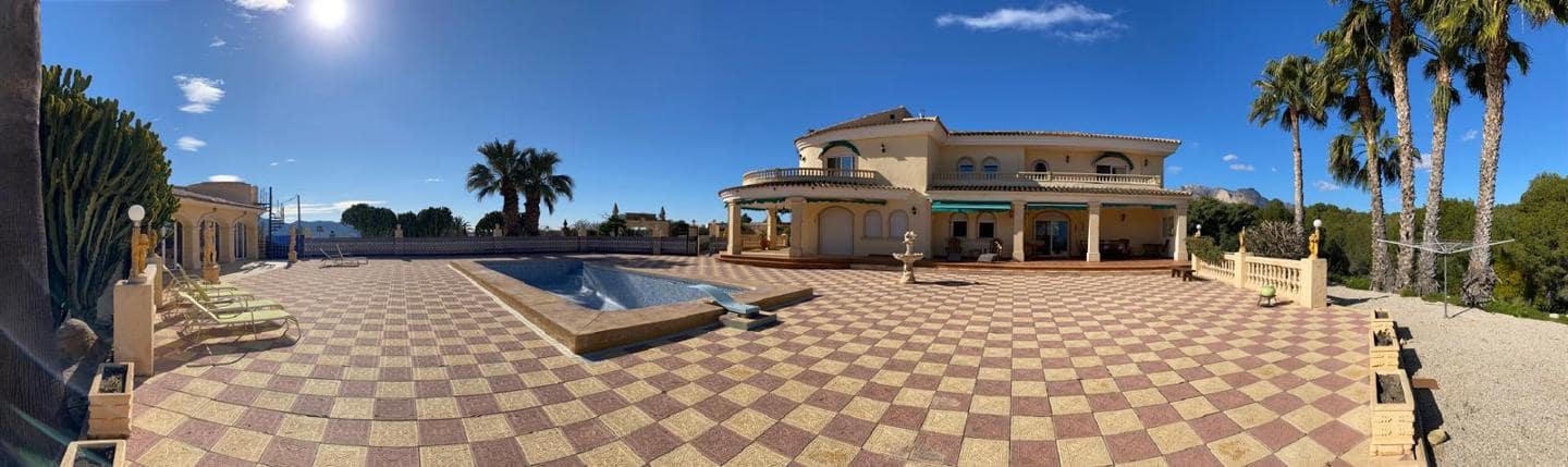 5 soveværelse Villa til salg i Alfaz del Pi / L'Alfas del Pi med swimmingpool garage - € 1.750.000 (Ref: 8848124)