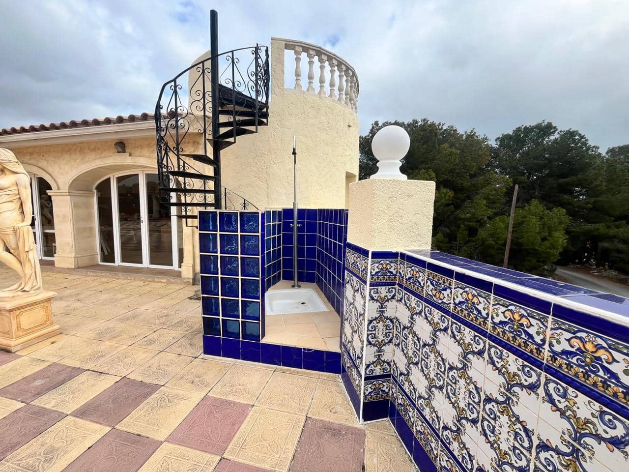 5 soveværelse Villa til salg i Alfaz del Pi / L'Alfas del Pi med swimmingpool garage - € 1.750.000 (Ref: 8848124)