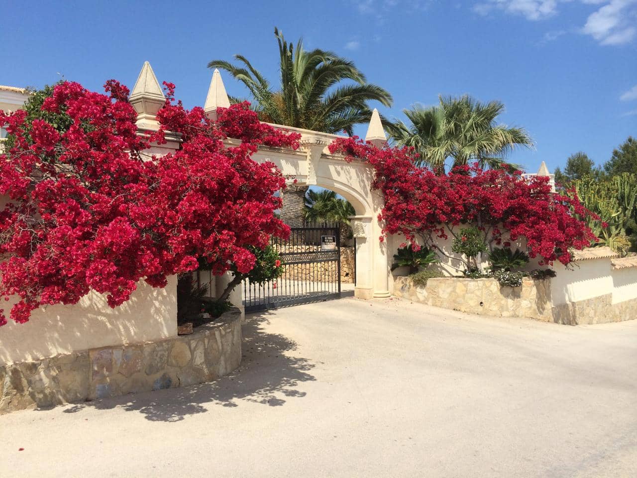 5 soveværelse Villa til salg i Alfaz del Pi / L'Alfas del Pi med swimmingpool garage - € 1.750.000 (Ref: 8848124)