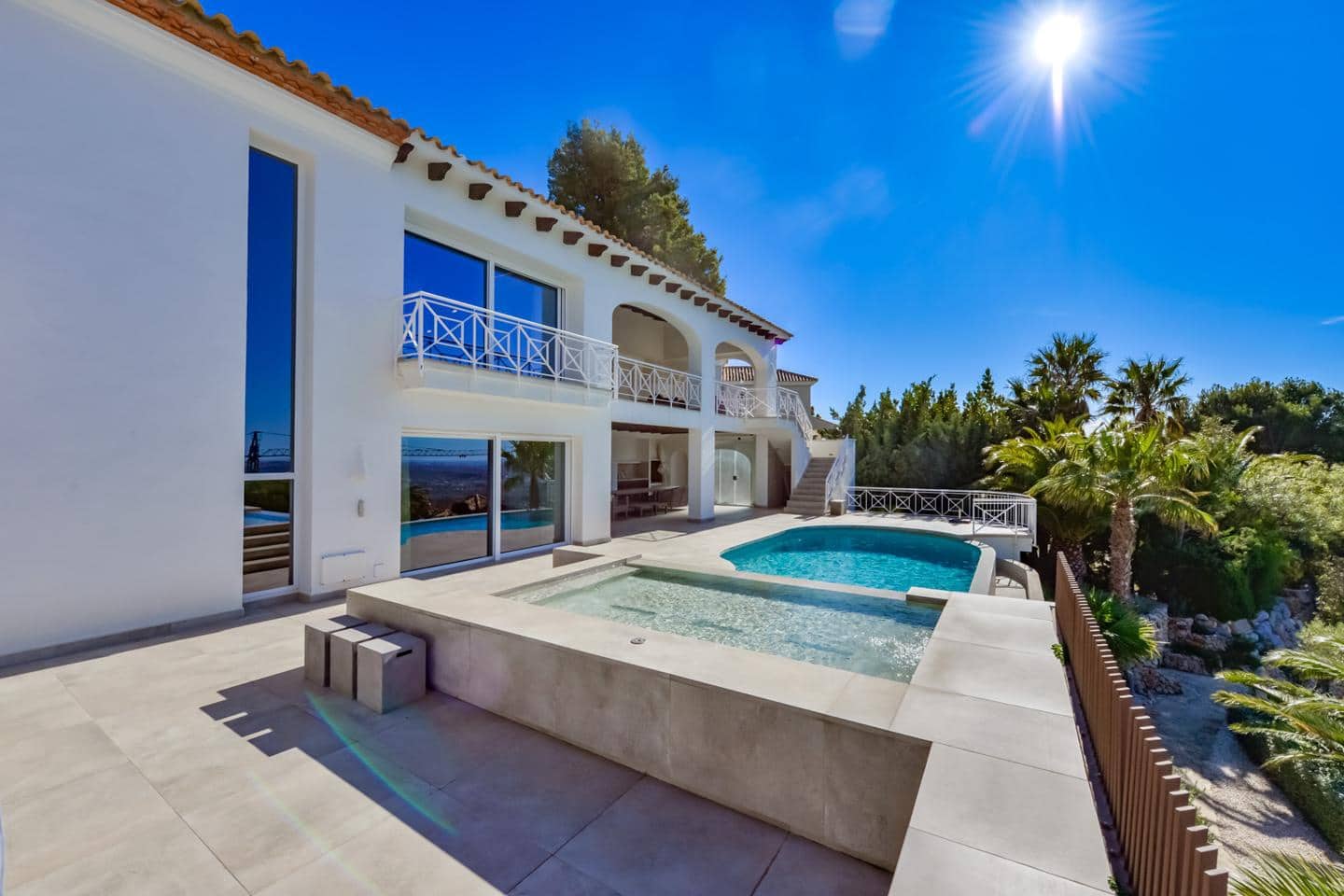 8 bedroom Villa for sale in Altea with pool garage - € 2,650,000 (Ref: 8868290)