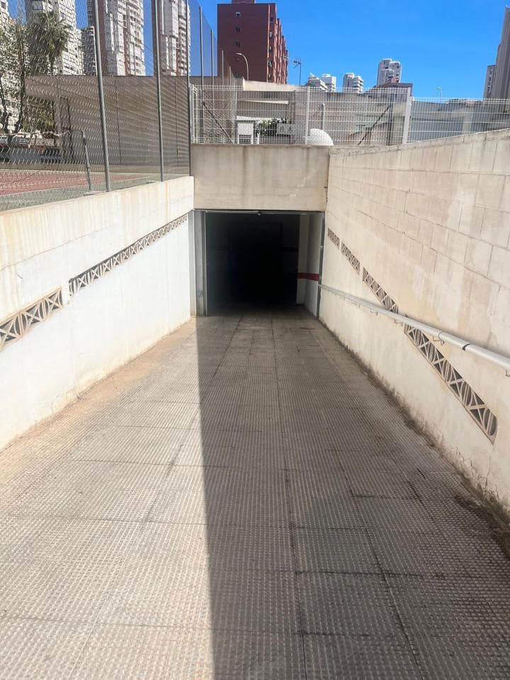 Garage te koop in Benidorm - € 36.000 (Ref: 8912144)