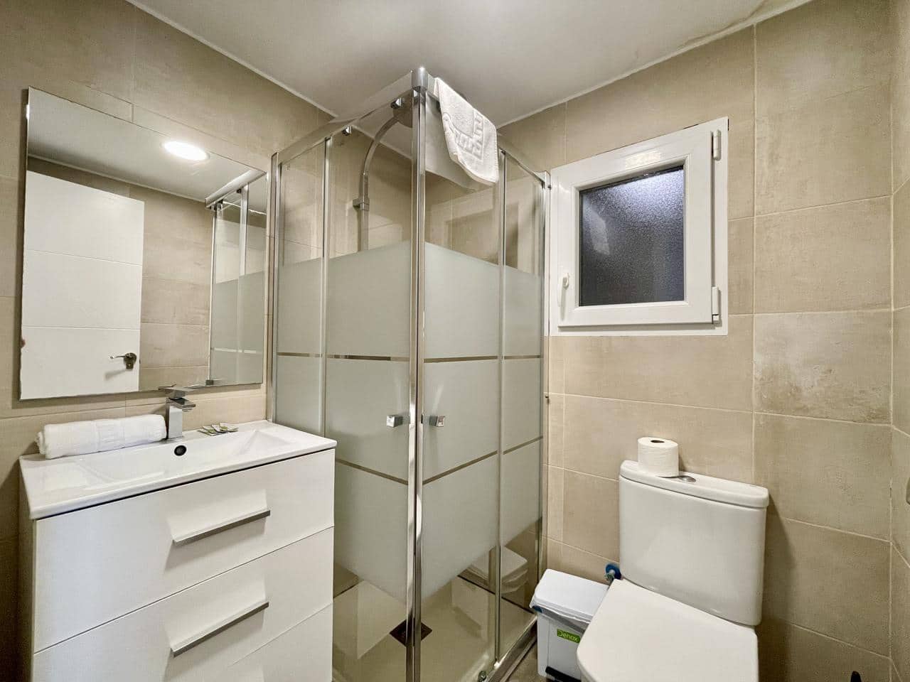 3 soveværelse Lejlighed til salg i Benidorm med garage - € 695.000 (Ref: 8935878)