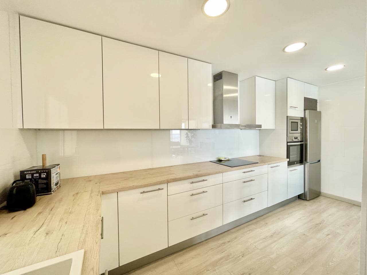 3 soveværelse Lejlighed til salg i Benidorm med garage - € 695.000 (Ref: 8935878)