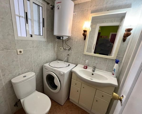 2 makuuhuone Asunto myytävänä paikassa Juzgados - Plaza de Toros, Benidorm mukana uima-altaan 
autotalli - 180 000 € (Ref: 8945099)