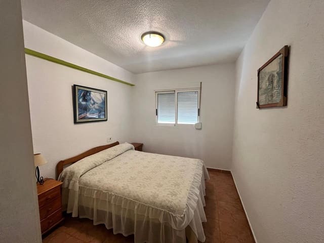 2 makuuhuone Asunto myytävänä paikassa Juzgados - Plaza de Toros, Benidorm mukana uima-altaan 
autotalli - 180 000 € (Ref: 8945099)