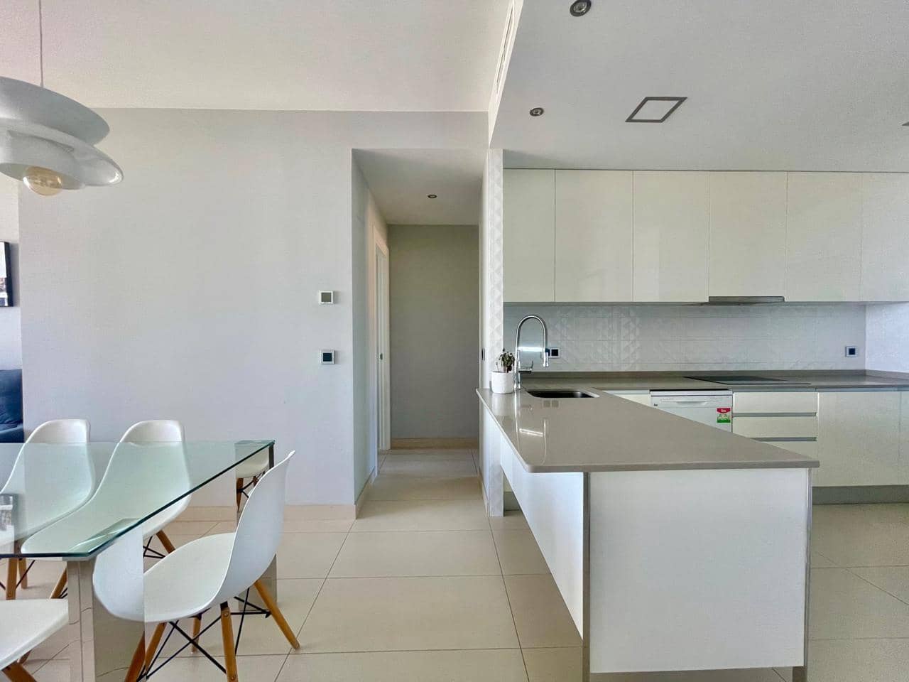 Piso de 2 habitaciones en Benidorm en venta con piscina garaje - 620.000 € (Ref: 8960710)