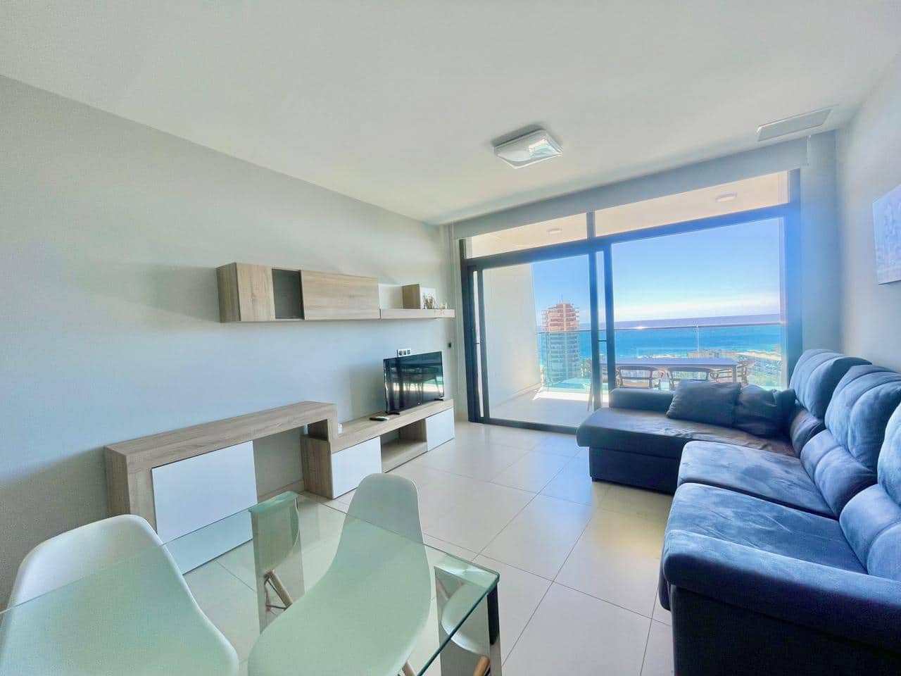 Piso de 2 habitaciones en Benidorm en venta con piscina garaje - 620.000 € (Ref: 8960710)