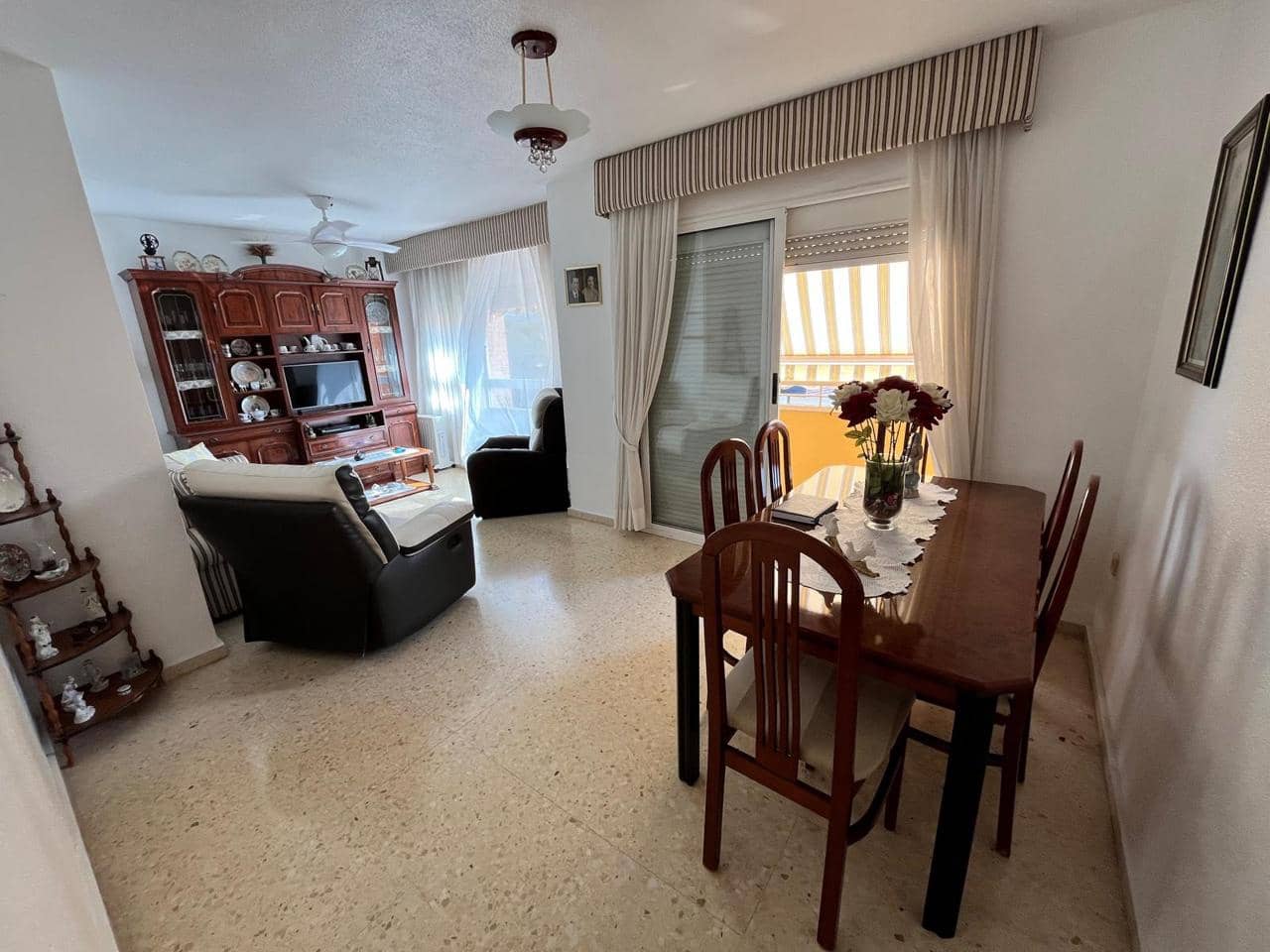 Piso de 3 habitaciones en Benidorm en venta con garaje - 266.000 € (Ref: 9035585)