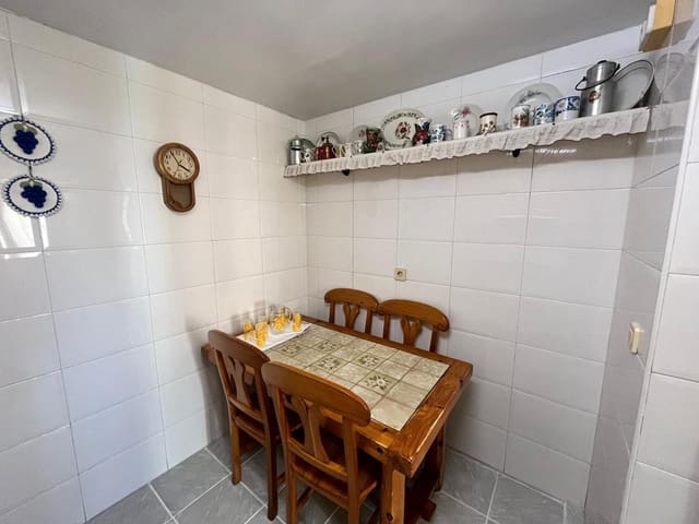 Piso de 3 habitaciones en Benidorm en venta con garaje - 266.000 € (Ref: 9035585)