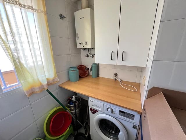 Piso de 3 habitaciones en Benidorm en venta con garaje - 266.000 € (Ref: 9035585)