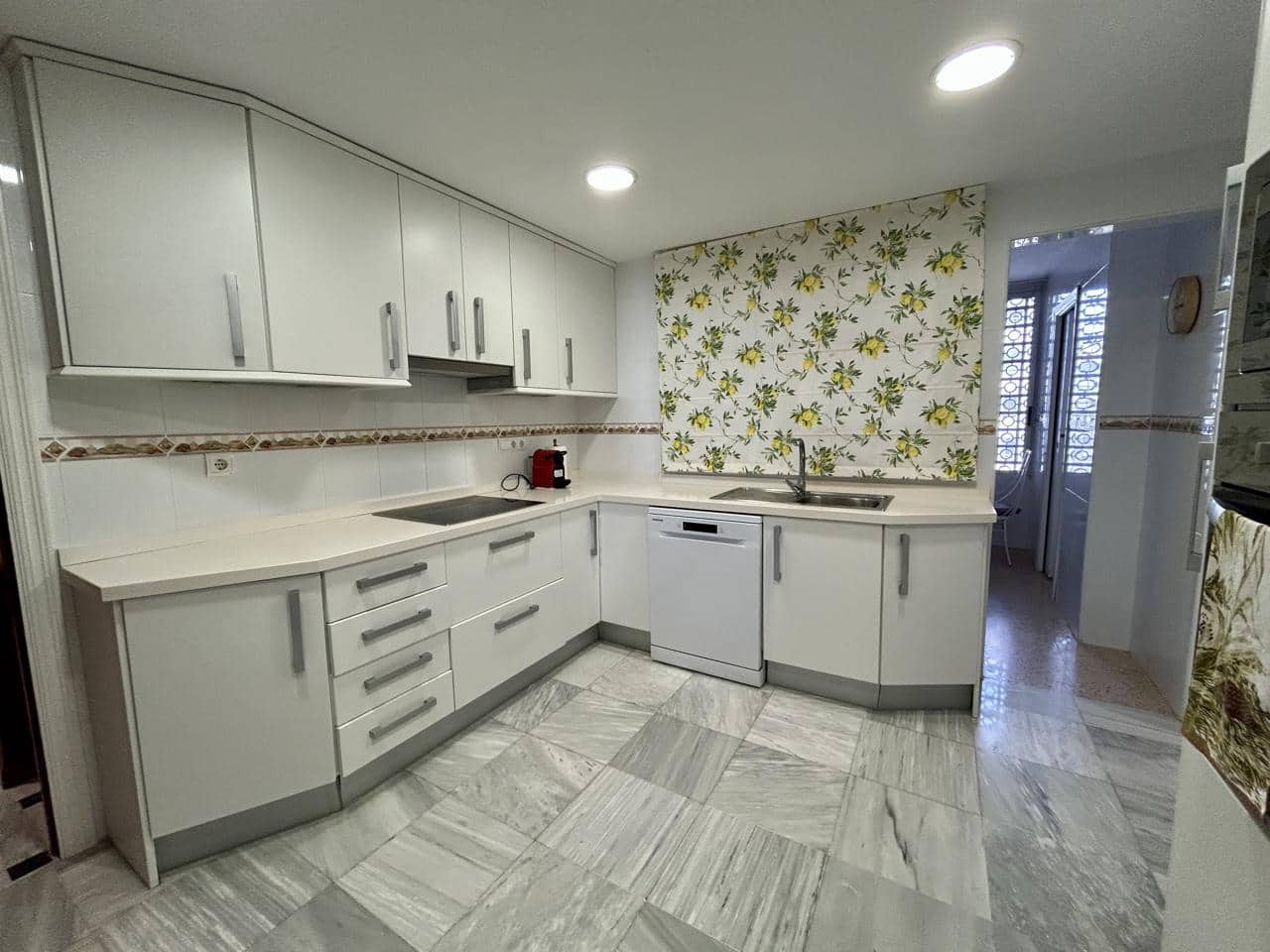 4 chambre Appartement à vendre à Benidorm avec piscine garage - 900 000 € (Ref: 9084360)