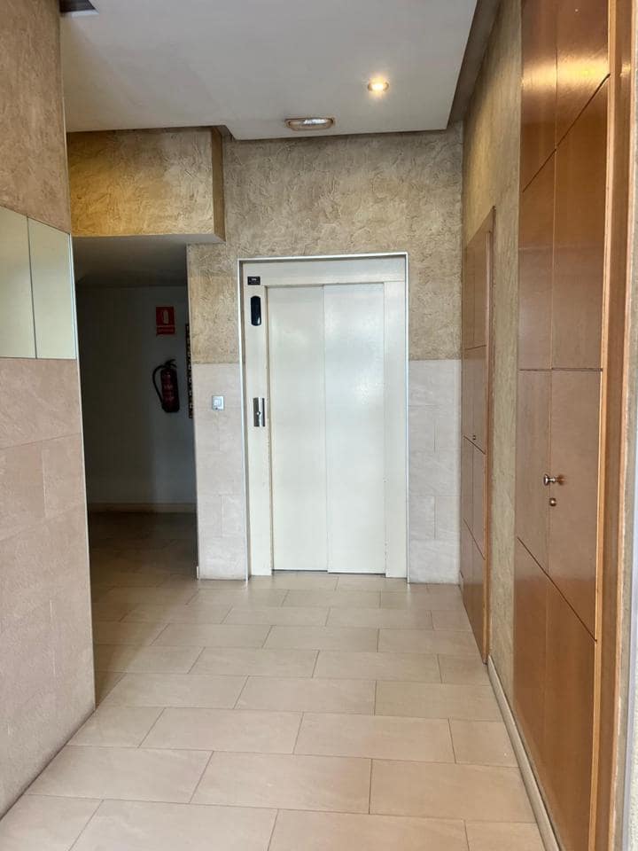 2 makuuhuone Asunto myytävänä paikassa La Villajoyosa / Vila Joiosa mukana uima-altaan 
autotalli - 420 000 € (Ref: 9105347)