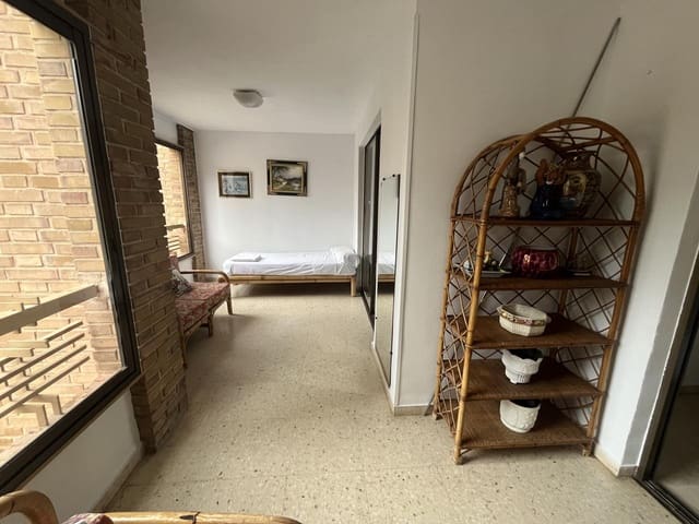 2 bedroom Flat for sale in Levante, Benidorm - € 390,000 (Ref: 9108049)