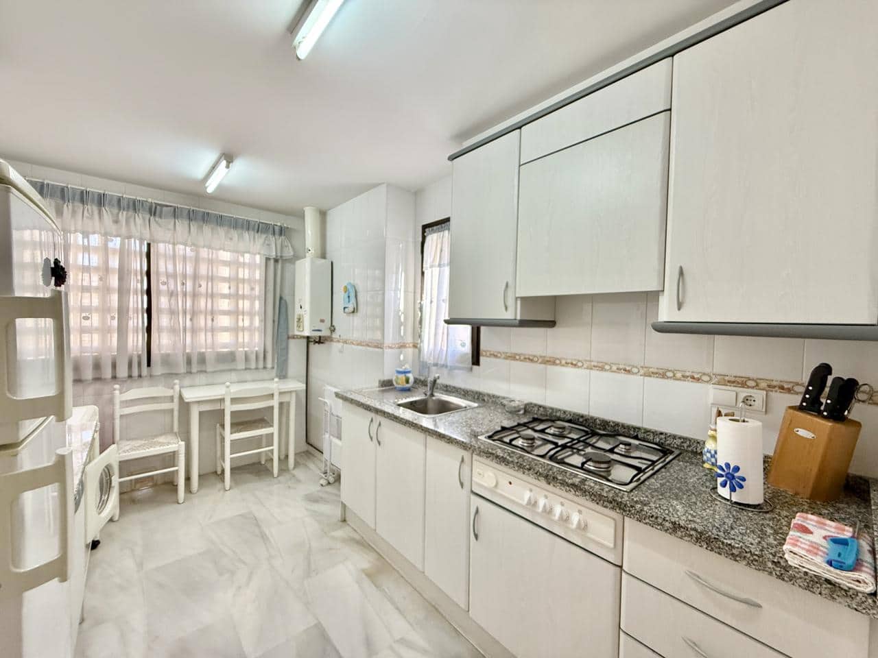 2 soveværelse Lejlighed til salg i Benidorm med swimmingpool garage - € 275.000 (Ref: 9150648)