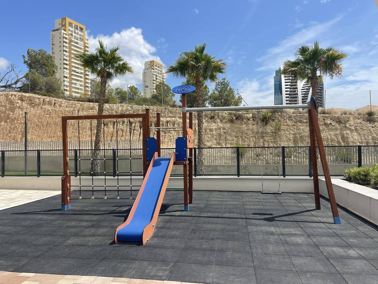 2 soveværelse Lejlighed til salg i Benidorm med swimmingpool garage - € 529.000 (Ref: 9160333)