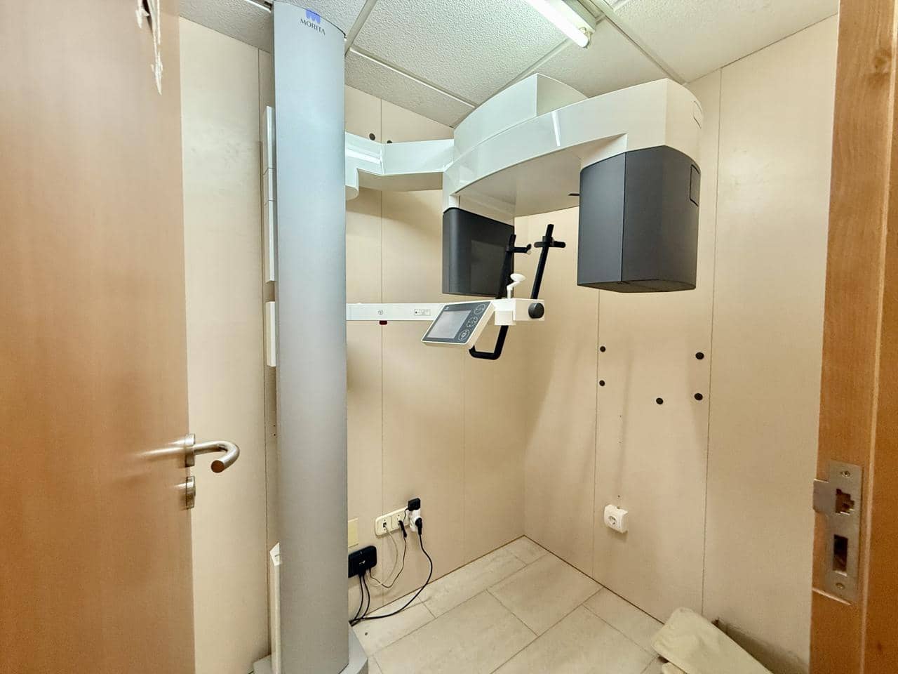 3 bedroom Office for sale in Benidorm - € 180,000 (Ref: 9162831)