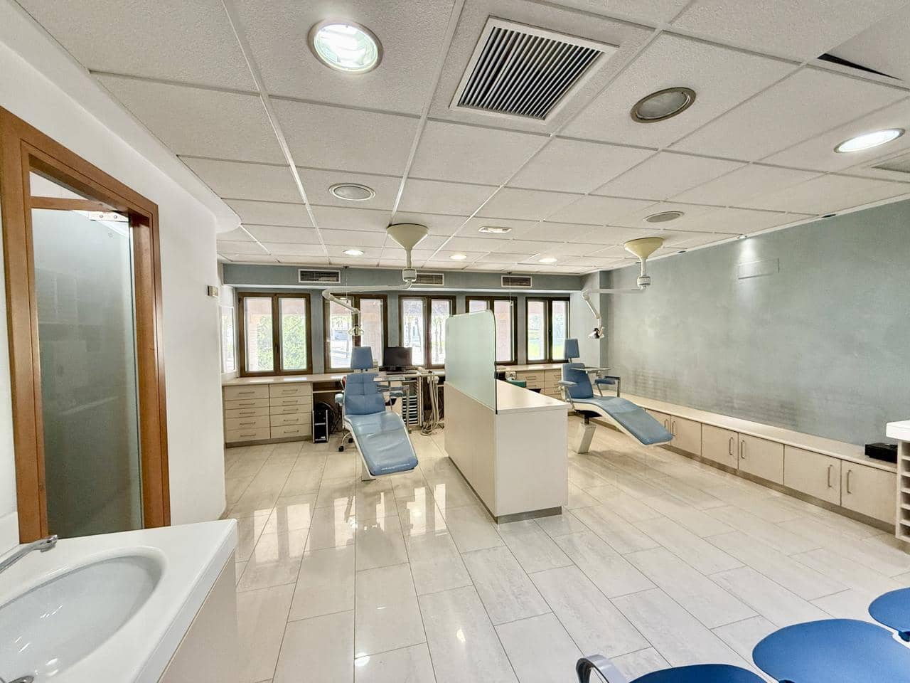 3 bedroom Office for sale in Benidorm - € 180,000 (Ref: 9162831)