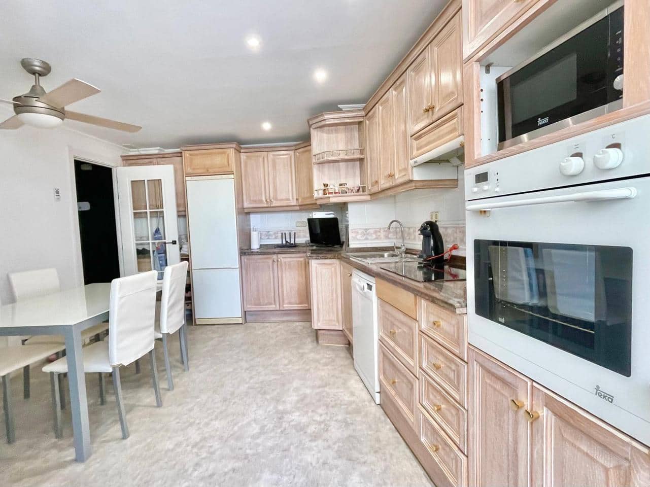 3 soveværelse Lejlighed til salg i Benidorm - € 700.000 (Ref: 9187454)