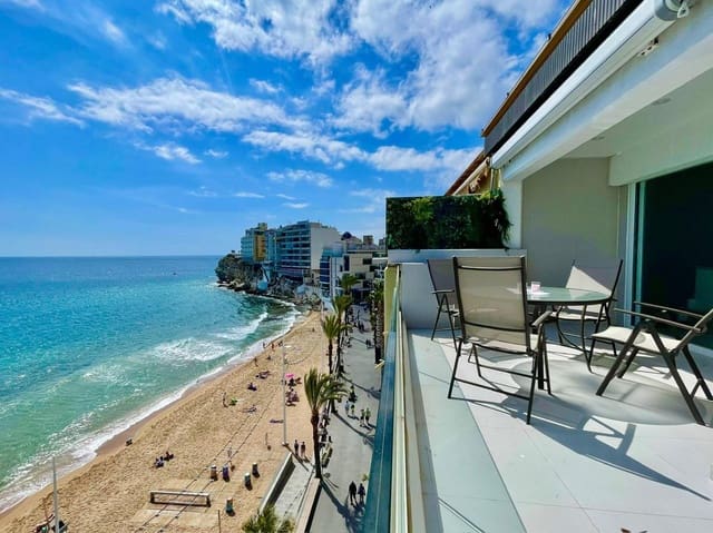 3 bedroom Flat for sale in Levante, Benidorm - € 700,000 (Ref: 9187454)