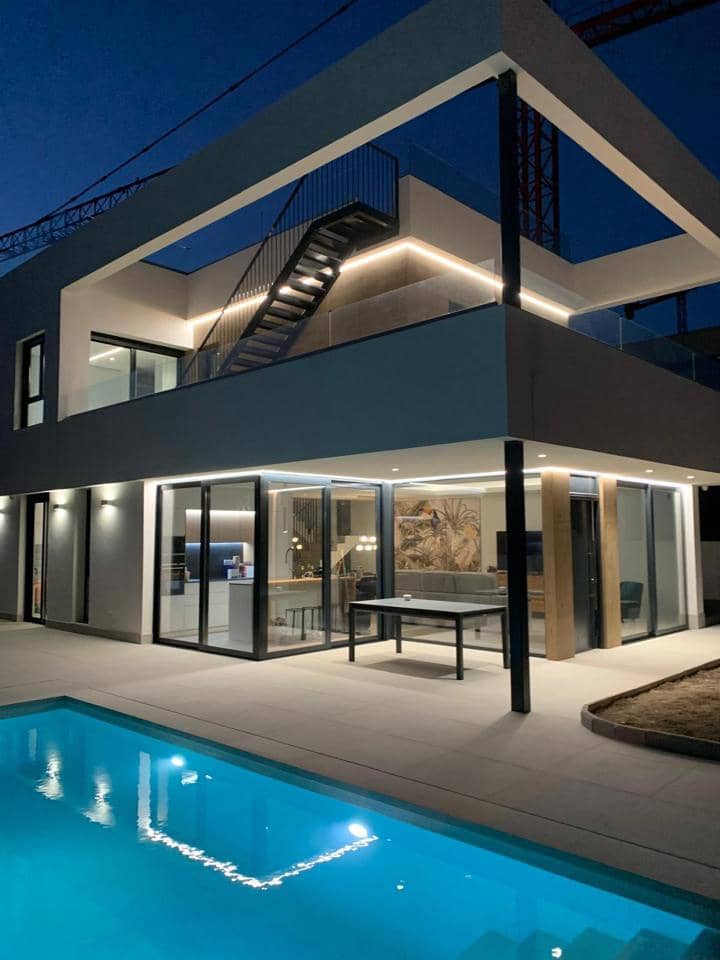 Chalet de 3 habitaciones en Finestrat en venta con piscina garaje - 825.000 € (Ref: 9200951)