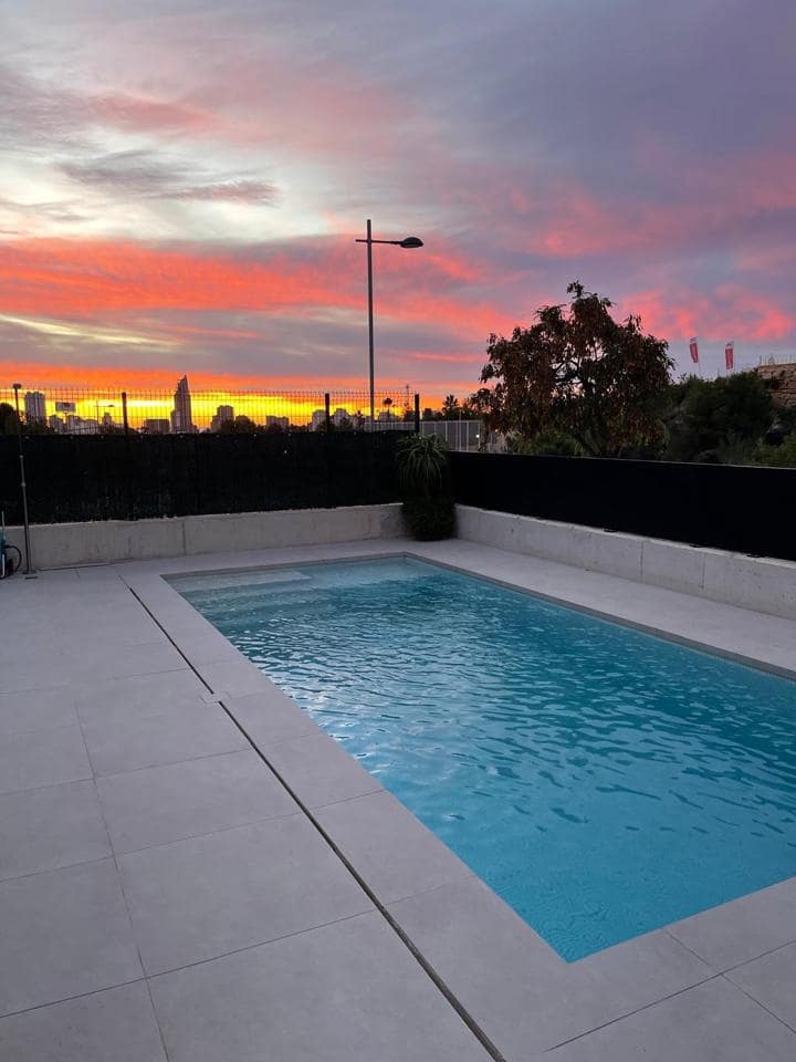 Chalet de 3 habitaciones en Finestrat en venta con piscina garaje - 825.000 € (Ref: 9200951)