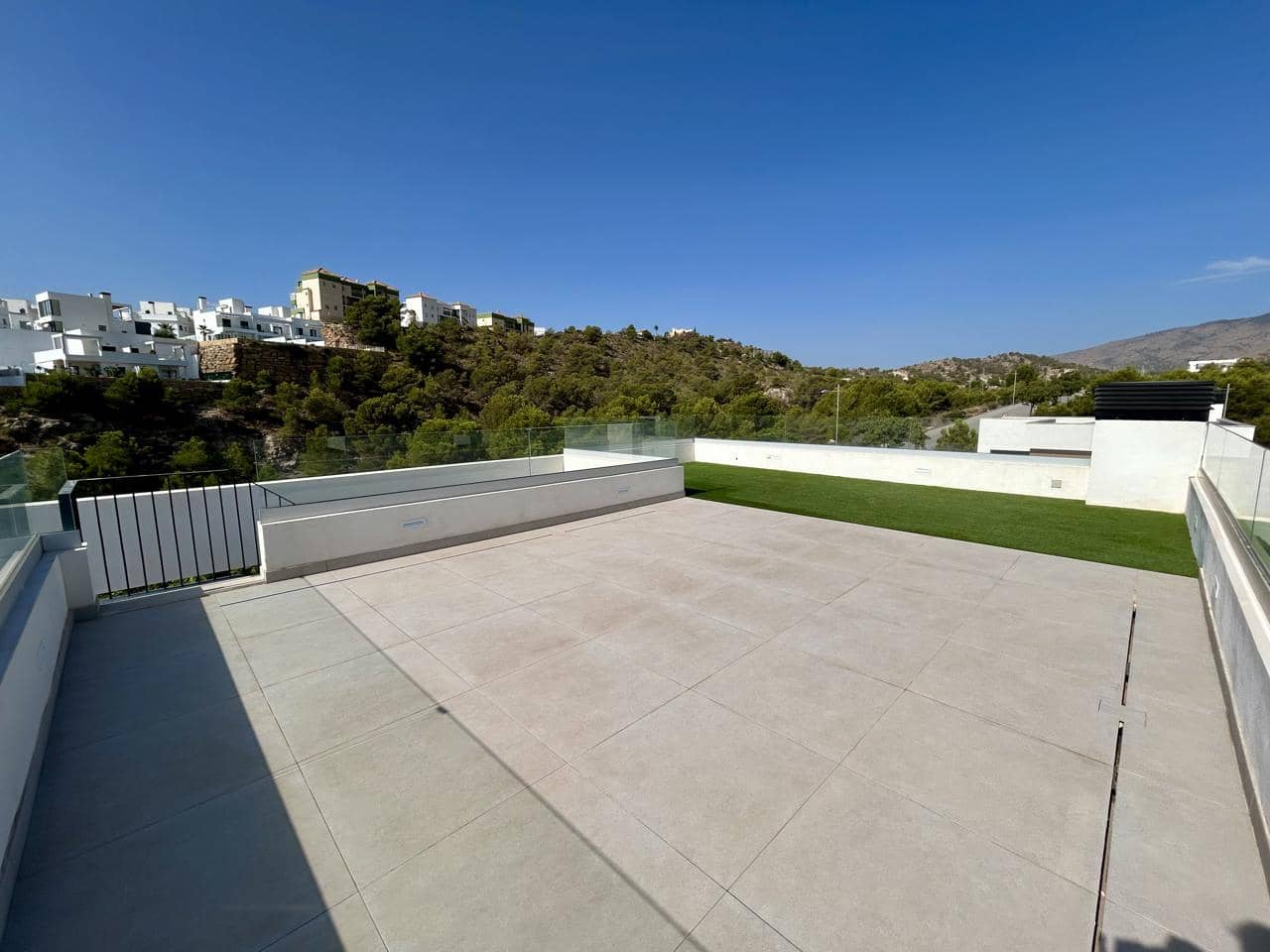 Chalet de 3 habitaciones en Finestrat en venta con piscina garaje - 825.000 € (Ref: 9200951)