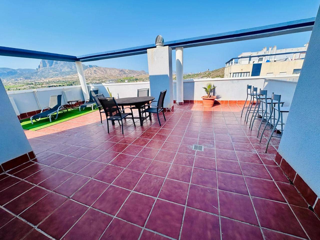 2 bedroom Flat for sale in La Villajoyosa / Vila Joiosa with garage - € 375,000 (Ref: 9218615)