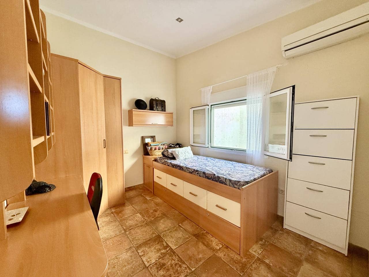 Chalet de 2 habitaciones en La Nucia en venta con garaje - 275.000 € (Ref: 9258024)