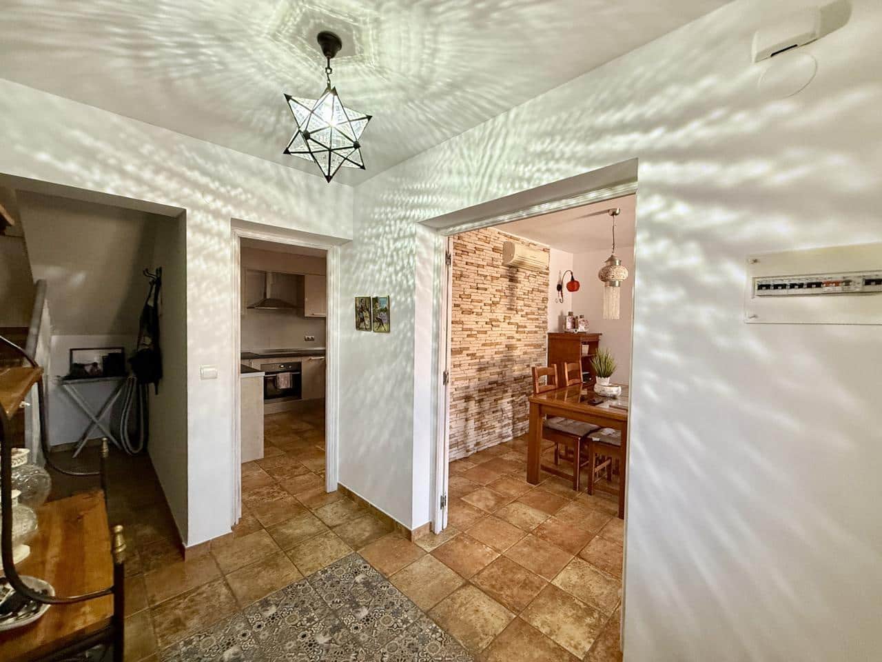 Chalet de 2 habitaciones en La Nucia en venta con garaje - 275.000 € (Ref: 9258024)