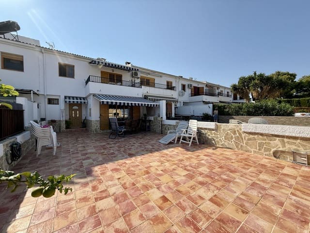 Chalet de 2 habitaciones en La Nucia en venta con garaje - 275.000 € (Ref: 9258024)