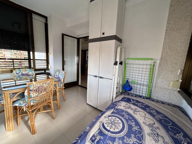 2 chambre Appartement à vendre à Juzgados - Plaza de Toros, Benidorm avec piscine - 220 000 € (Ref: 9357498)