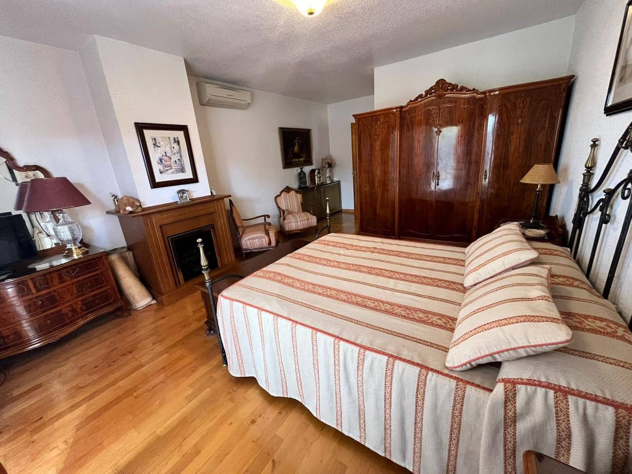 6 soveværelse Villa til salg i Benidorm med swimmingpool garage - € 745.000 (Ref: 9369146)